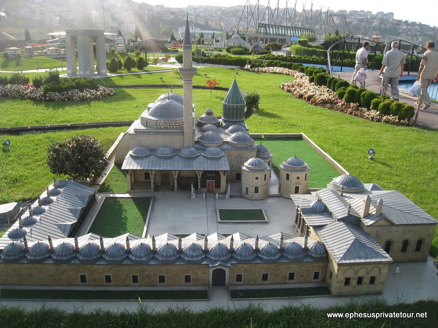 Tour de Cuerno de Oro,Colina Pierre Loti y Miniaturk thmb img