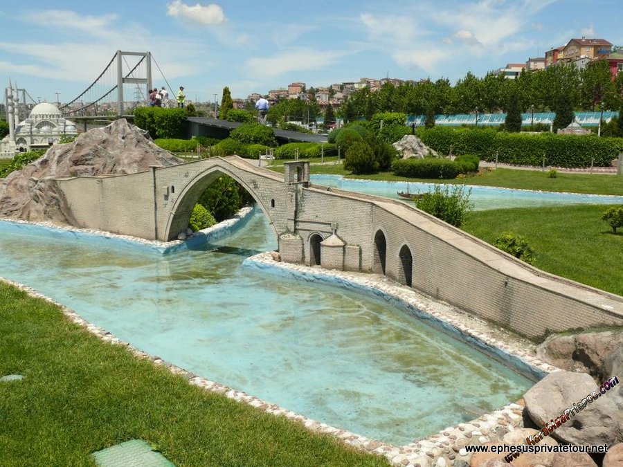 Tour de Cuerno de Oro,Colina Pierre Loti y Miniaturk thmb img